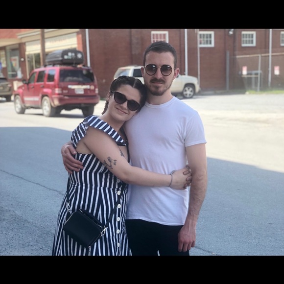 Meet your Posher, Isabelle - Picture 1 of 1